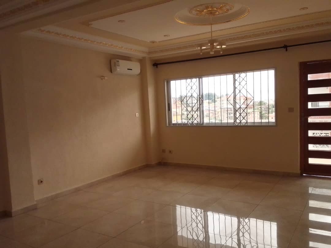 Appartement à louer, Bastos, Yaoundé 