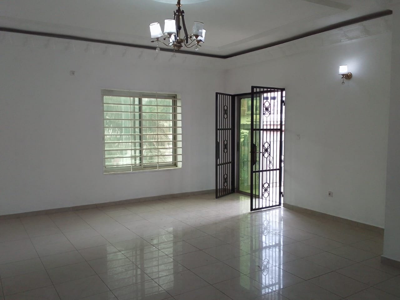 Appartement à louer à Bastos, Yaoundé. 