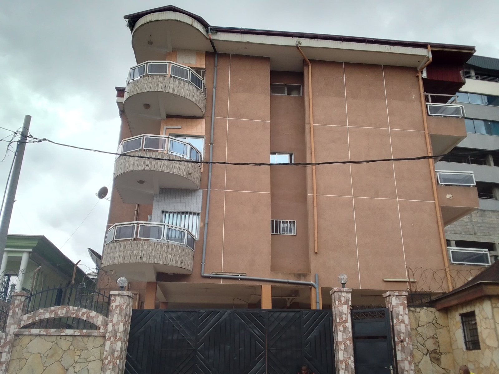 Appartement à louer à Bastos, Yaoundé. 
