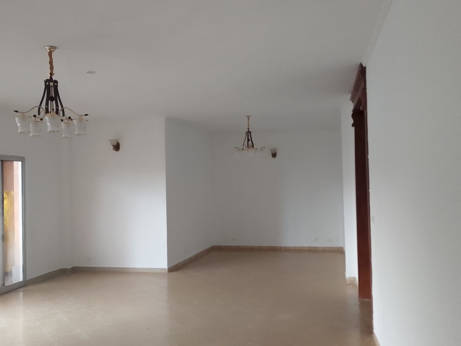 Appartement à louer à Bastos, Yaoundé. 