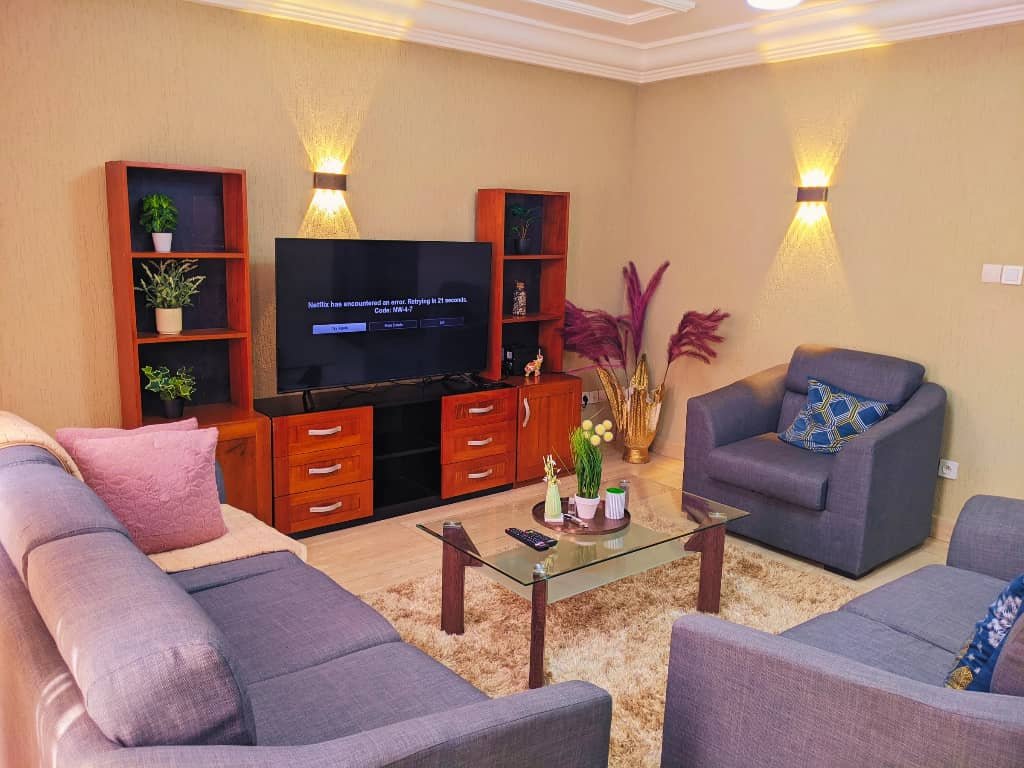 Appartements meublés à louer à l'omnisport, Yaoundé.