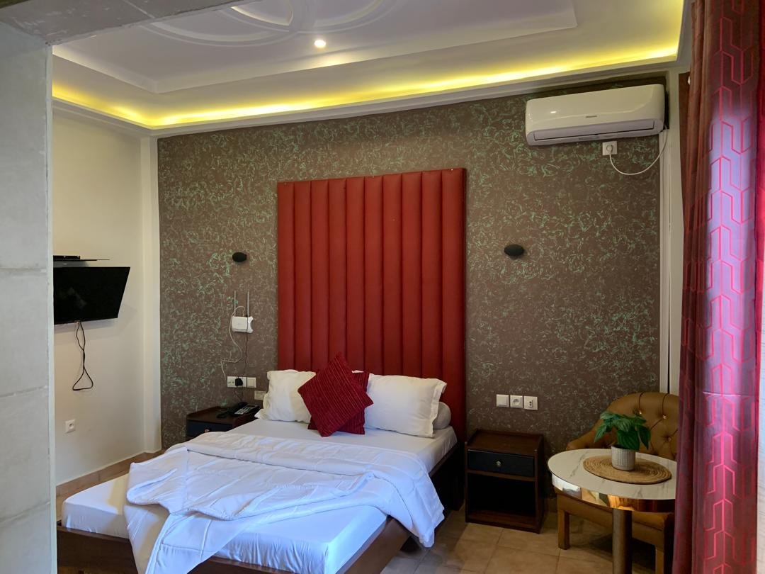 Chambre meublé à louer à bastos, Yaoundé. 