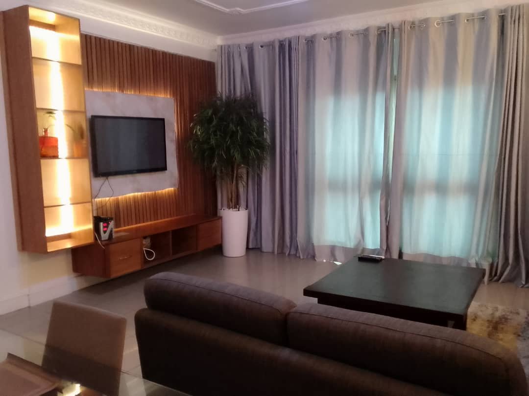 Appartement meublé à louer à Bastos, Yaoundé. 