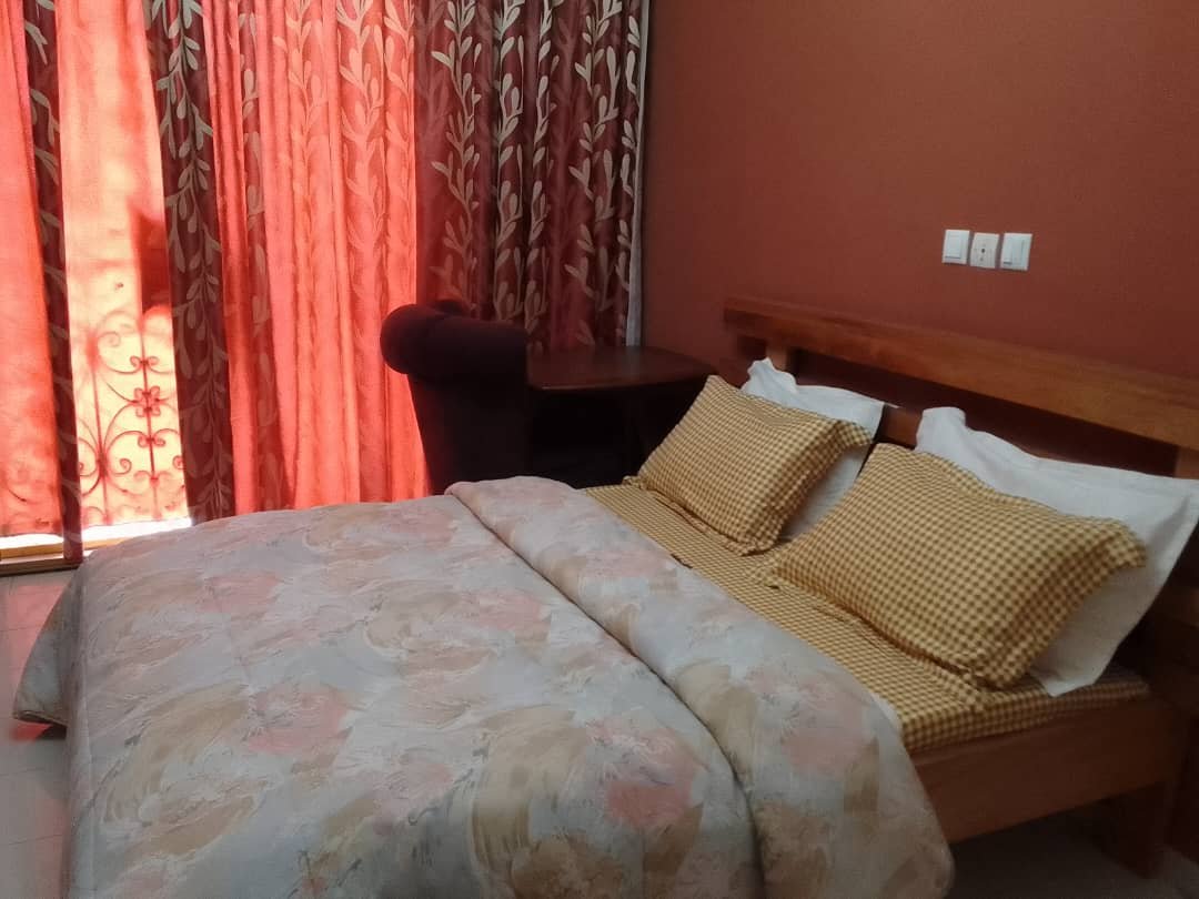 Appartement meublé à louer à Bastos, Yaoundé. 
