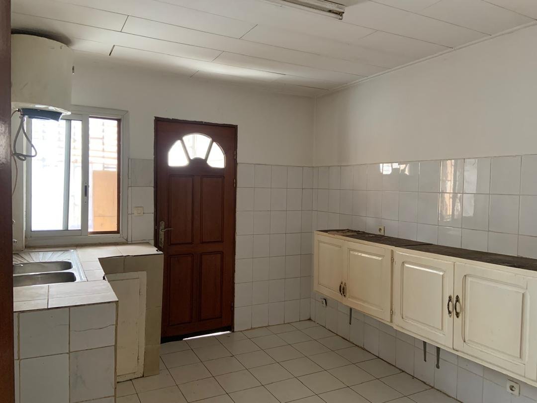 Appartement à louer à Bastos, Yaoundé. 