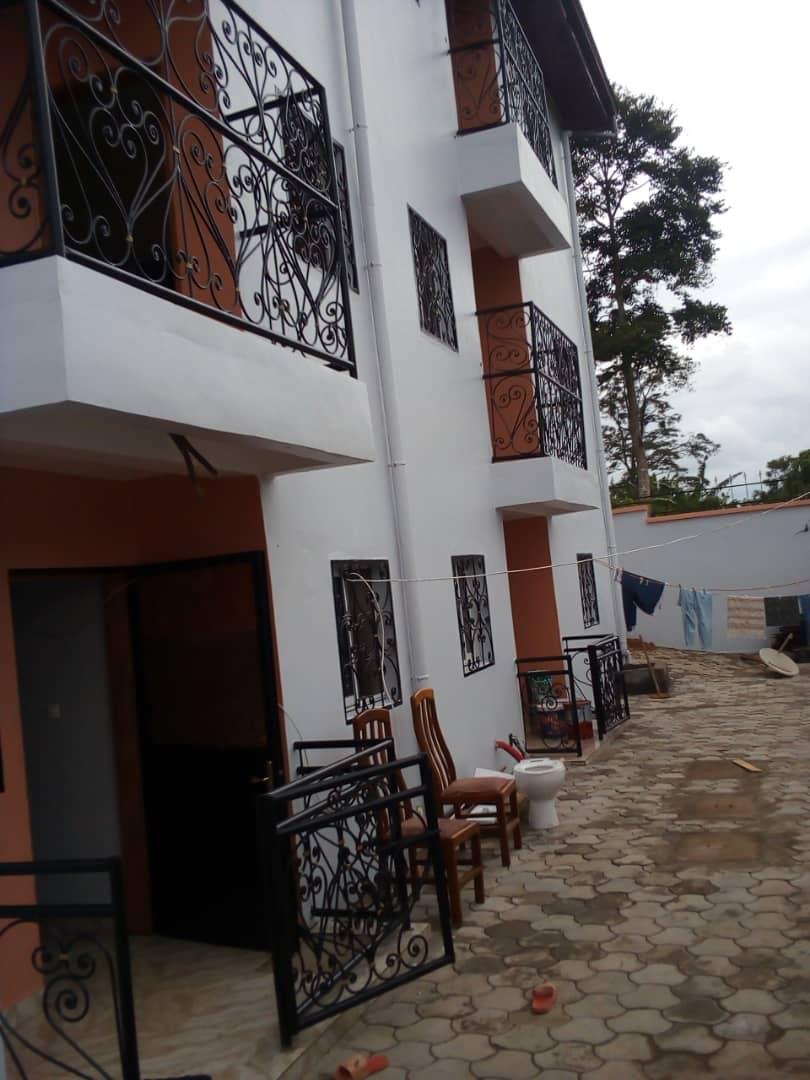 Immeuble à vendre au Mont Febe, Yaoundé 