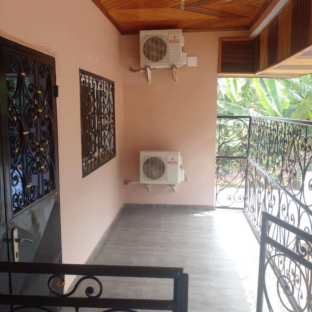 Immeuble à vendre au Mont Febe, Yaoundé 