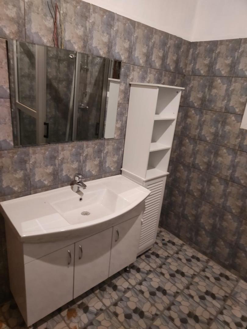 Immeuble à vendre au Mont Febe, Yaoundé 