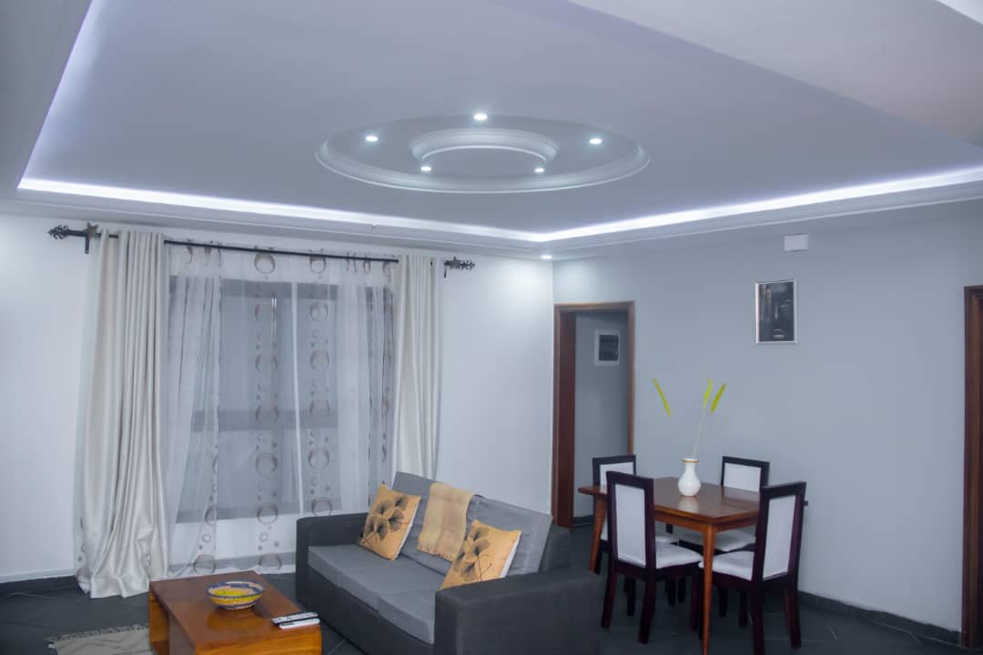 Studio meublé à louer à logpom Makepe, Douala