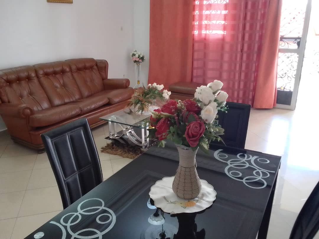 Appartement meublé à louer à Mbankolo, Yaoundé 
