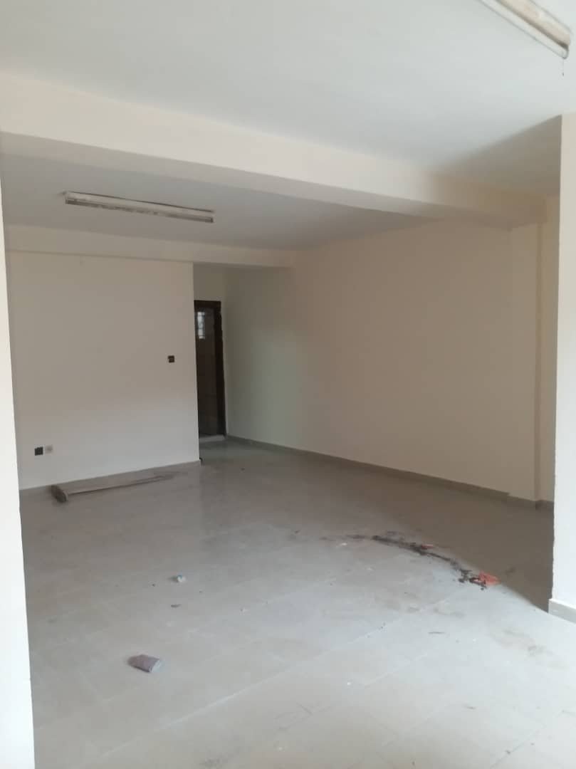 Studio moderne à louer à ndogbong zone socaver, Douala