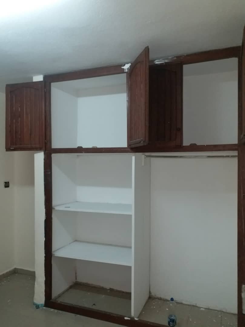 Studio moderne à louer à ndogbong zone socaver, Douala
