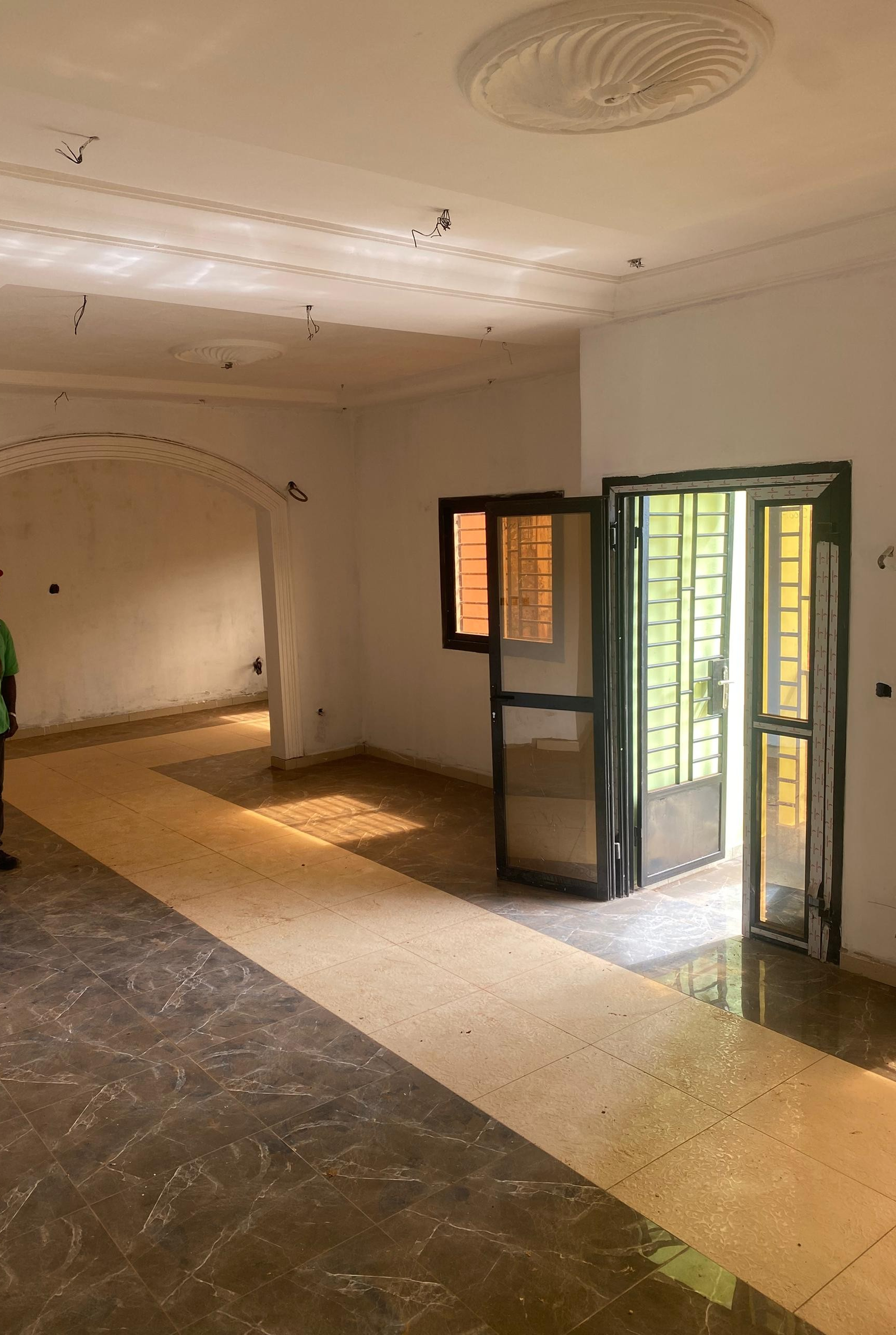 Duplex finit, A vendre à Awae, Yaoundé 