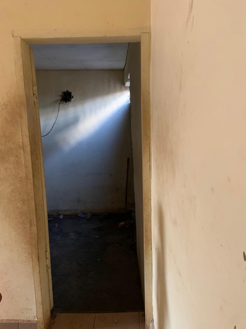 Boutique à louer, Mimboman, Yaoundé 