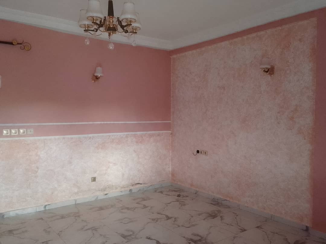 Appartement à louer à Dagobert, Yaoundé 