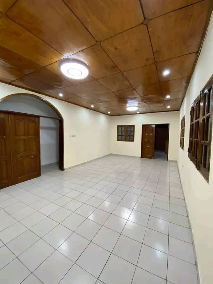 Villa à louer, Biyemassi, Yaoundé 