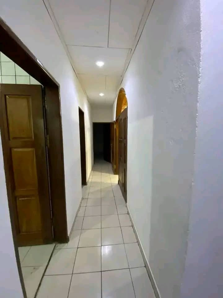 Villa à louer, Biyemassi, Yaoundé 