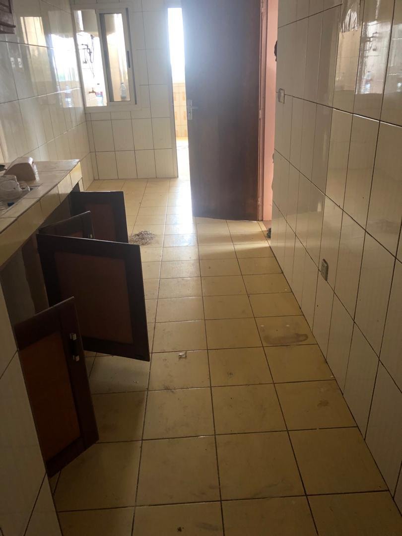 Triplex à vendre, au golf, Yaoundé 