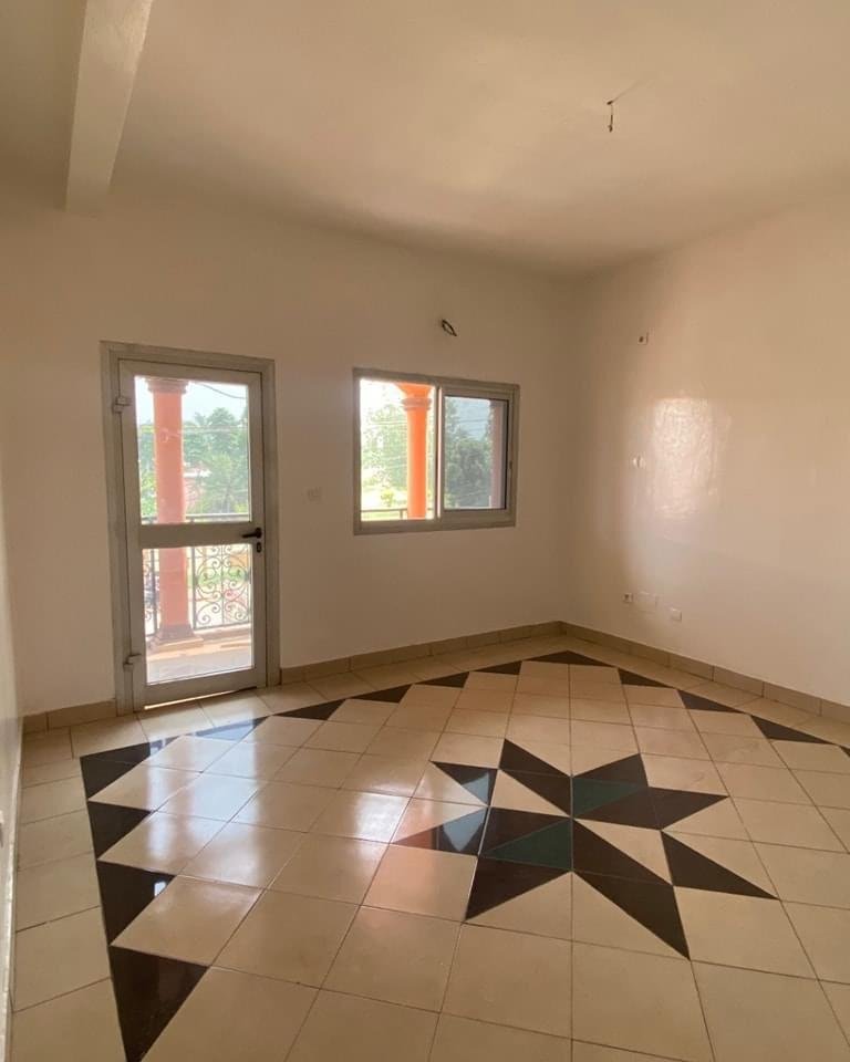 Appartement a louer, Bastos, Yaoundé 