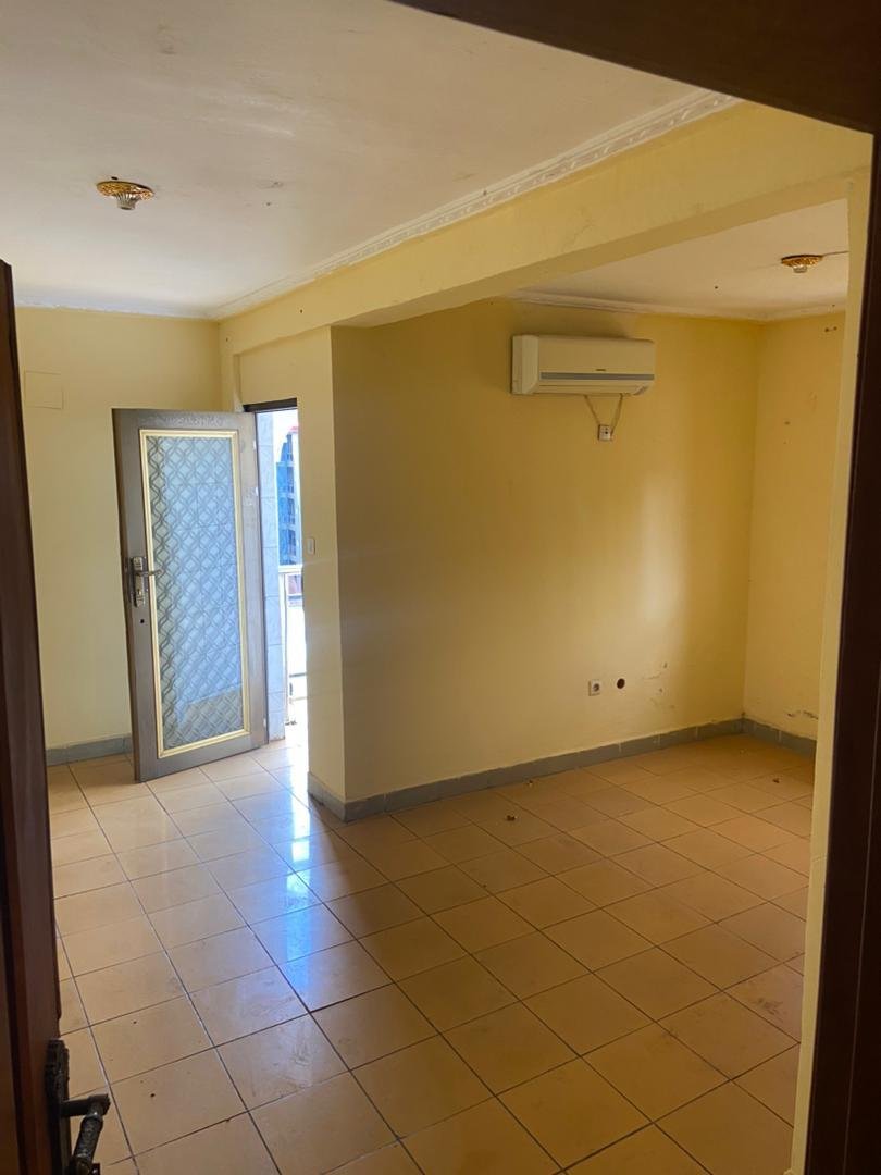 Appartement a louer, bastos, Yaoundé 