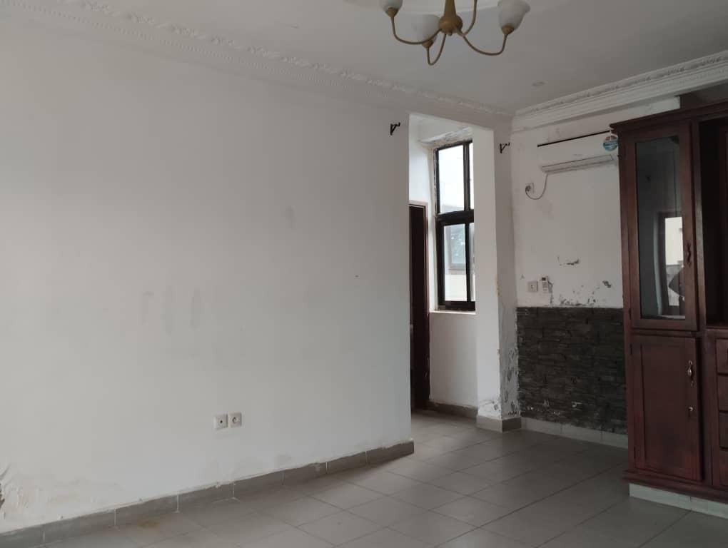 Studio moderne à louer, Bastos, Yaoundé 