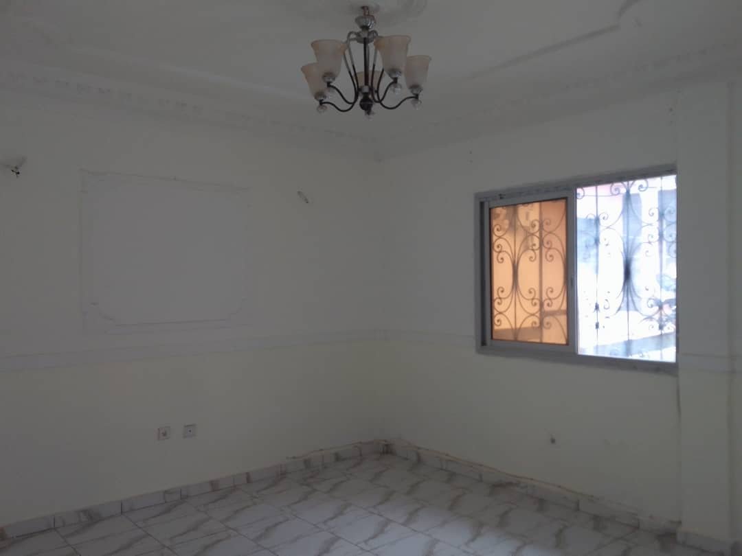 Appartement a louer, Etougebe, Yaoundé 