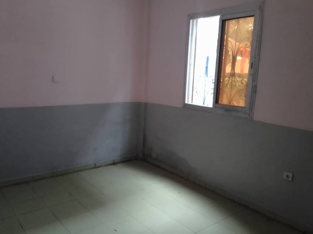 Appartement a louer, Etougebe, Yaoundé 