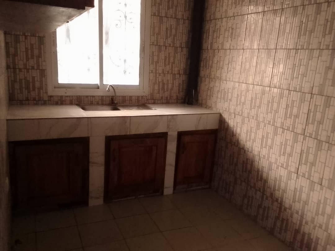 Appartement a louer, Etougebe, Yaoundé 