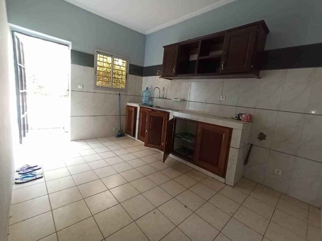 Appartement à louer, Bastos, Yaoundé 