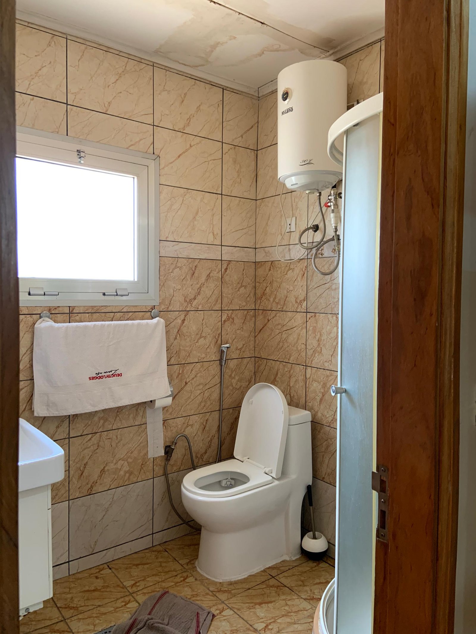 Appartement meublé à louer, Essos, Yaoundé  