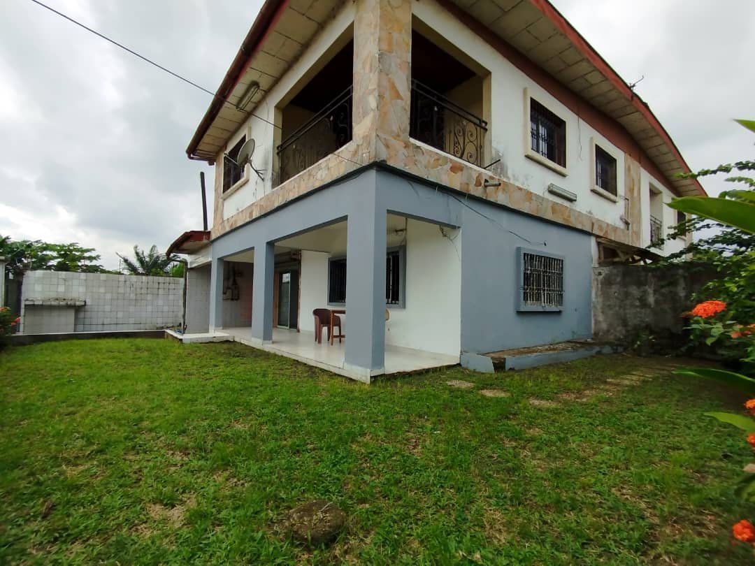 Duplex a vendre, Logbaba, Douala 