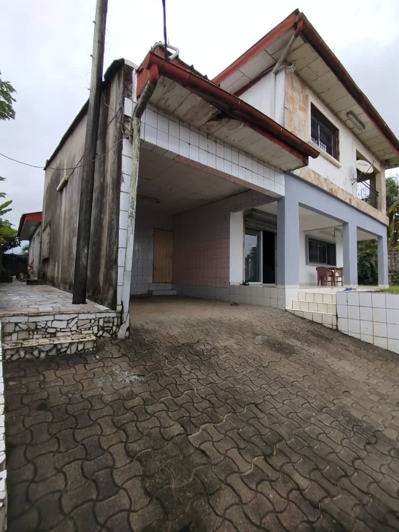 Duplex a vendre, Logbaba, Douala 