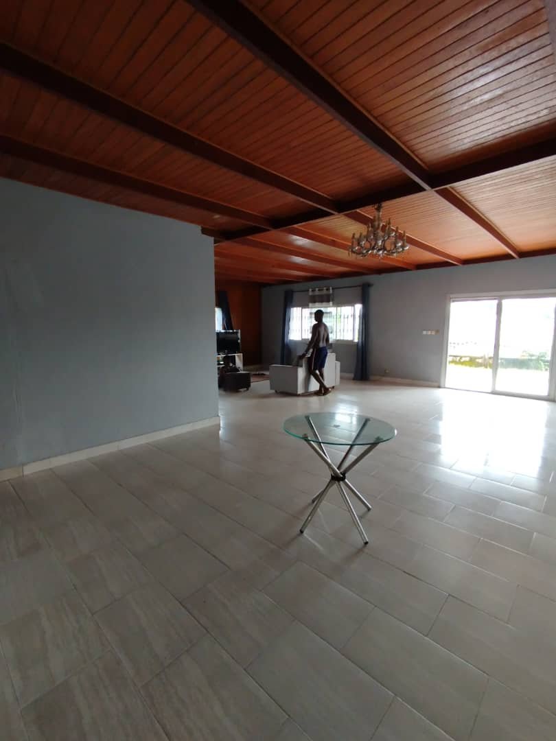 Duplex a vendre, Logbaba, Douala 