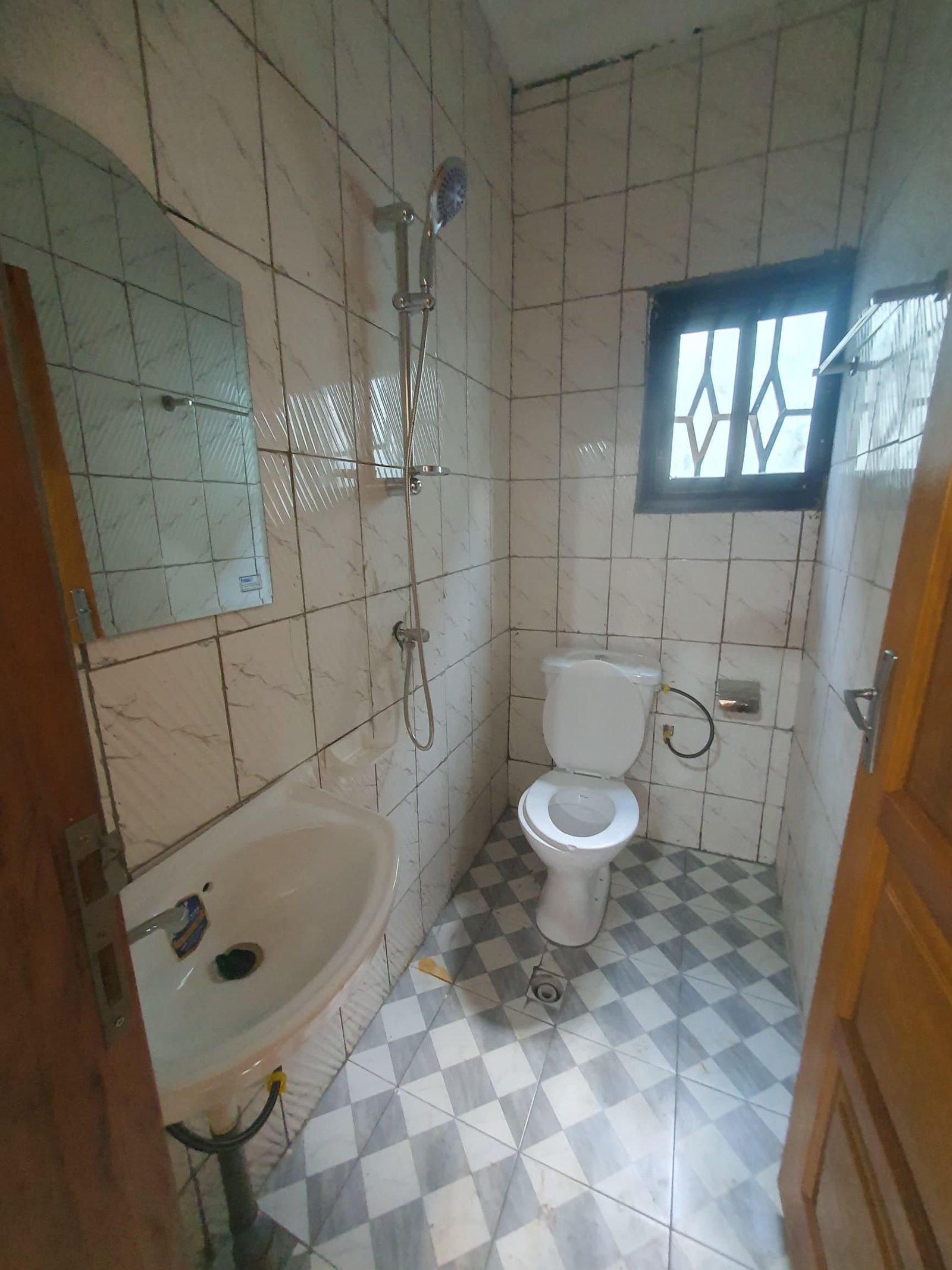Appartement a louer, Awae, Yaoundé 