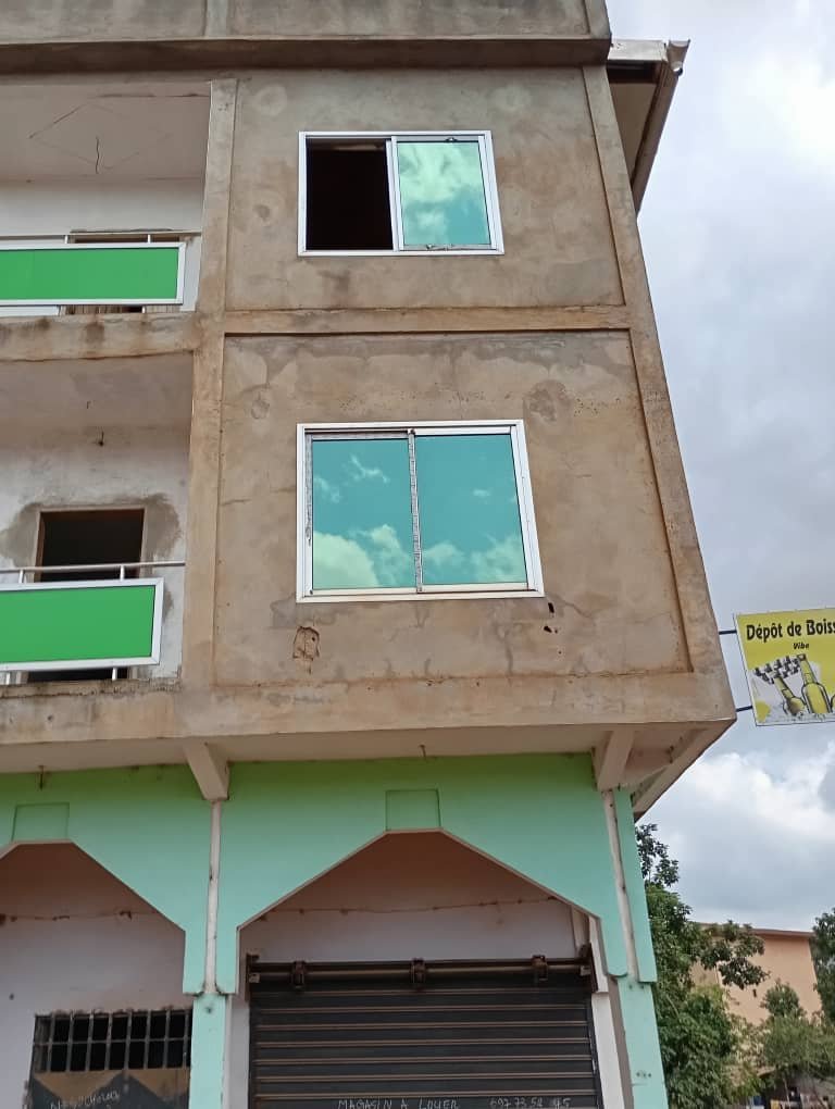 Bâtisse à vendre, Biteng, Yaoundé 