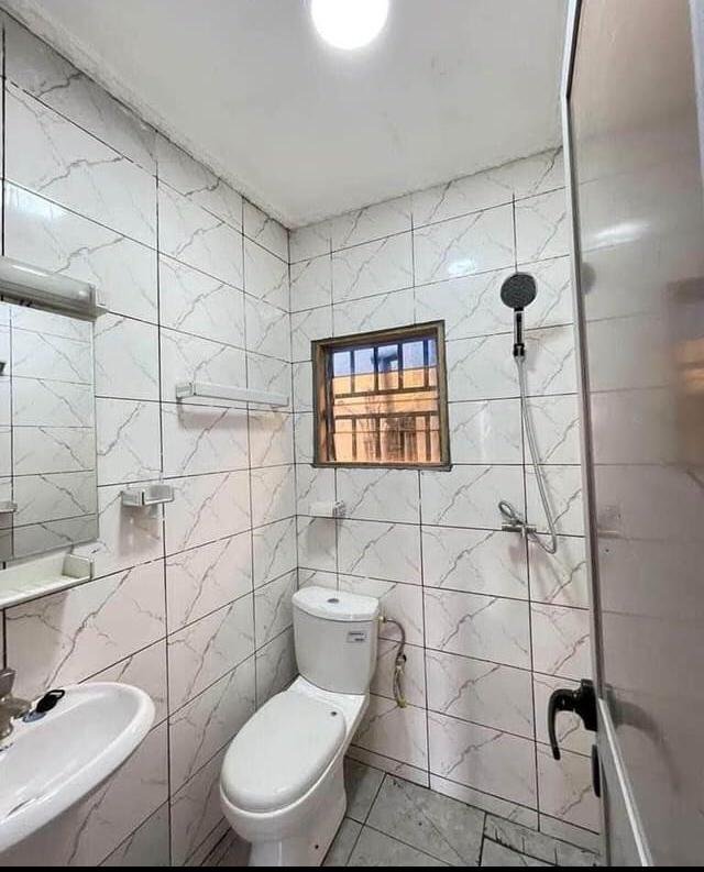Studio a louer, Santa barbara, Yaoundé 