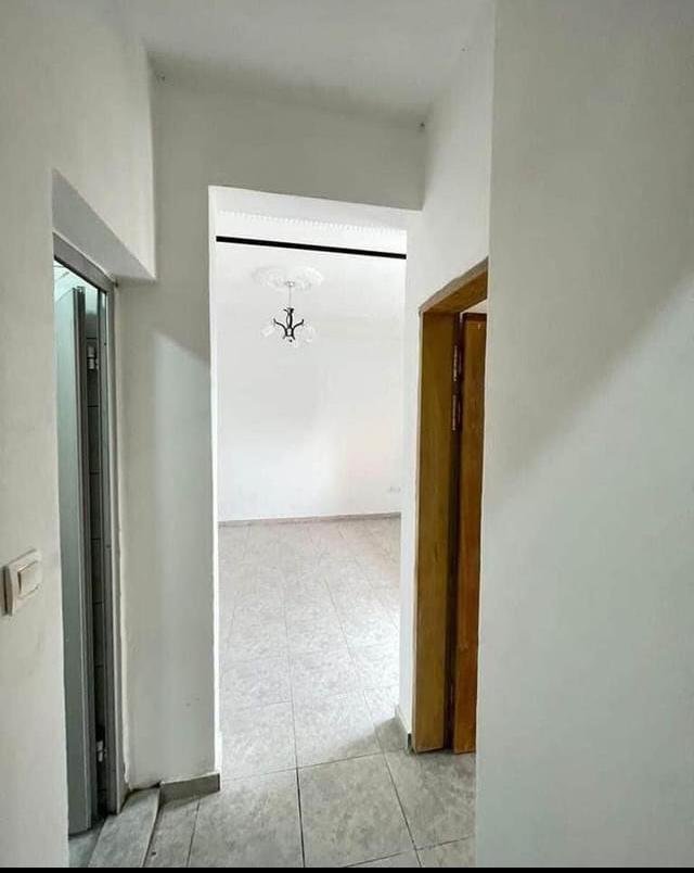 Studio a louer, Santa barbara, Yaoundé 