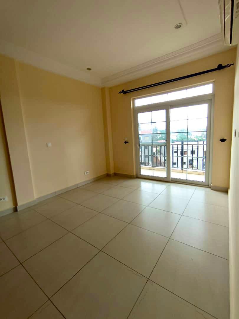 Appartement à louer, Bastos, Yaoundé 