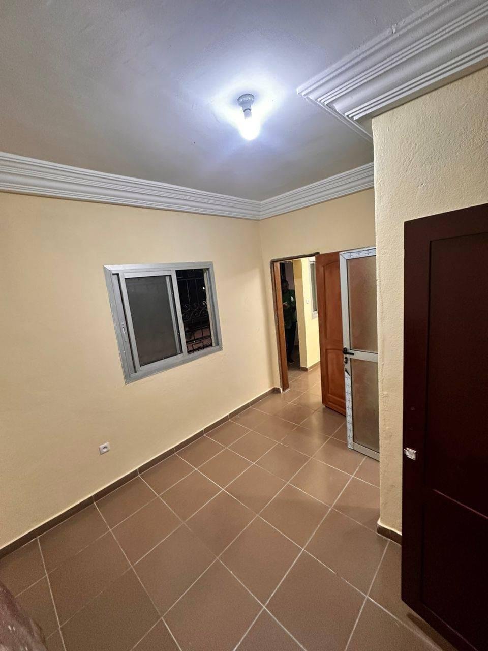 Studio à louer, Odza, Yaoundé 