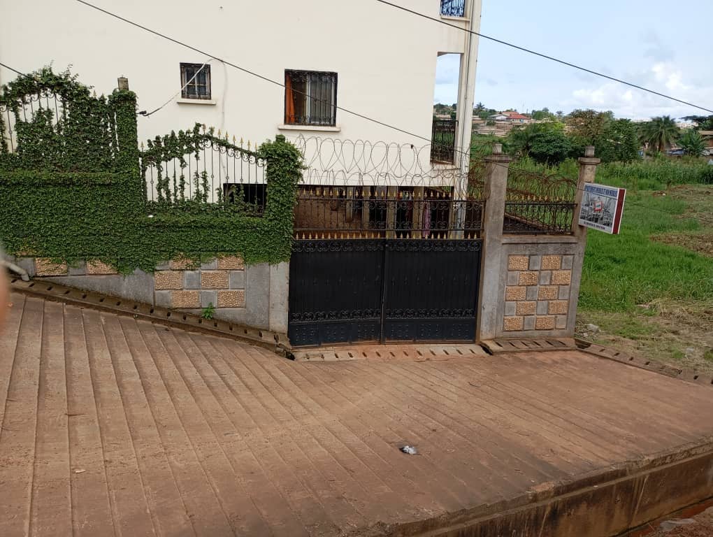 Appartement a louer, Essomba, Yaounde 