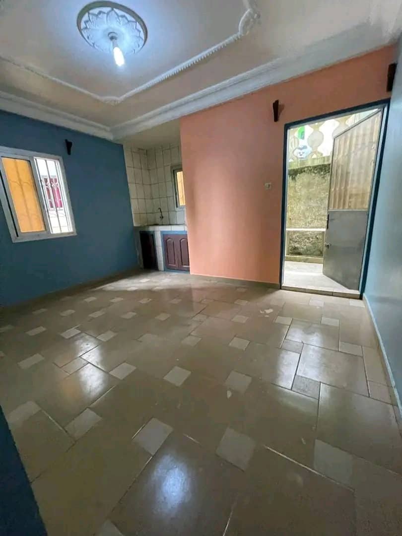 Studio à louer à simbock, Yaoundé 