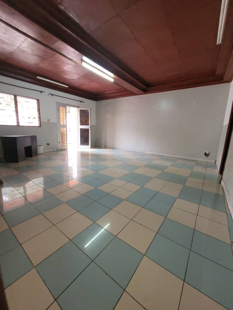 Appartement à louer, Efoulan, Yaoundé 