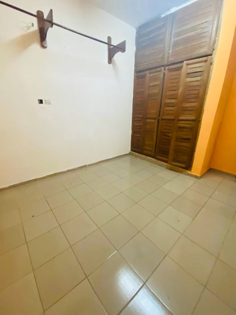 Maison à louer, Biyem assi, Yaoundé  