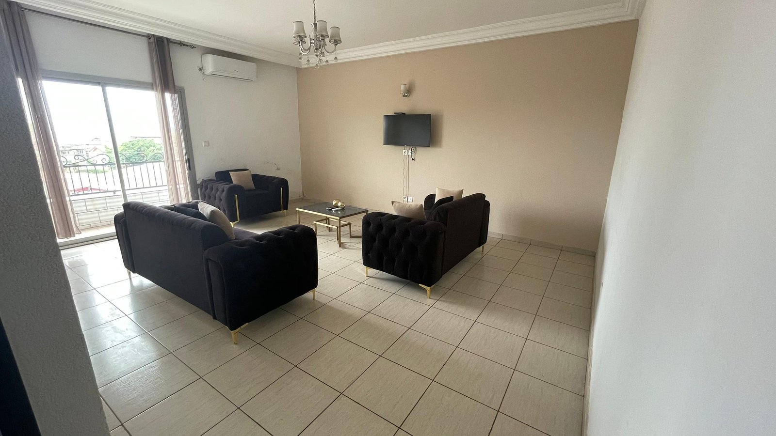 Appartement meublé, Omnisport, Yaoundé  