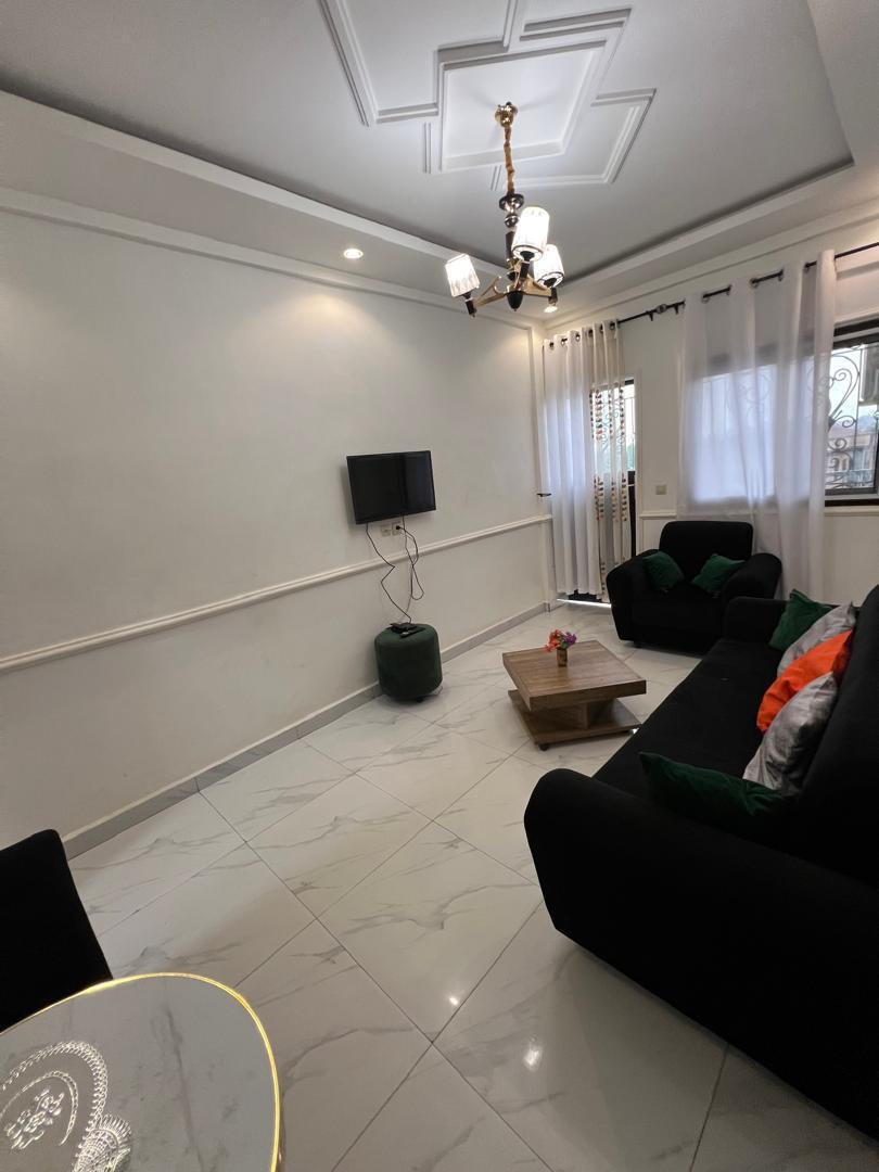 Studio meublé à louer, Eleveur, Yaoundé 