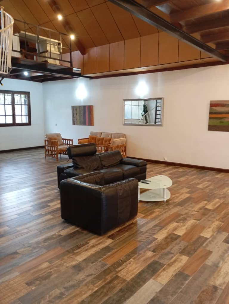Duplex meublé à louer, Carrefour régie, Yaoundé 