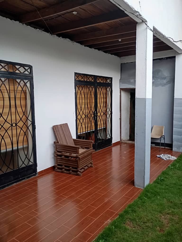 Duplex meublé à louer, Carrefour régie, Yaoundé 