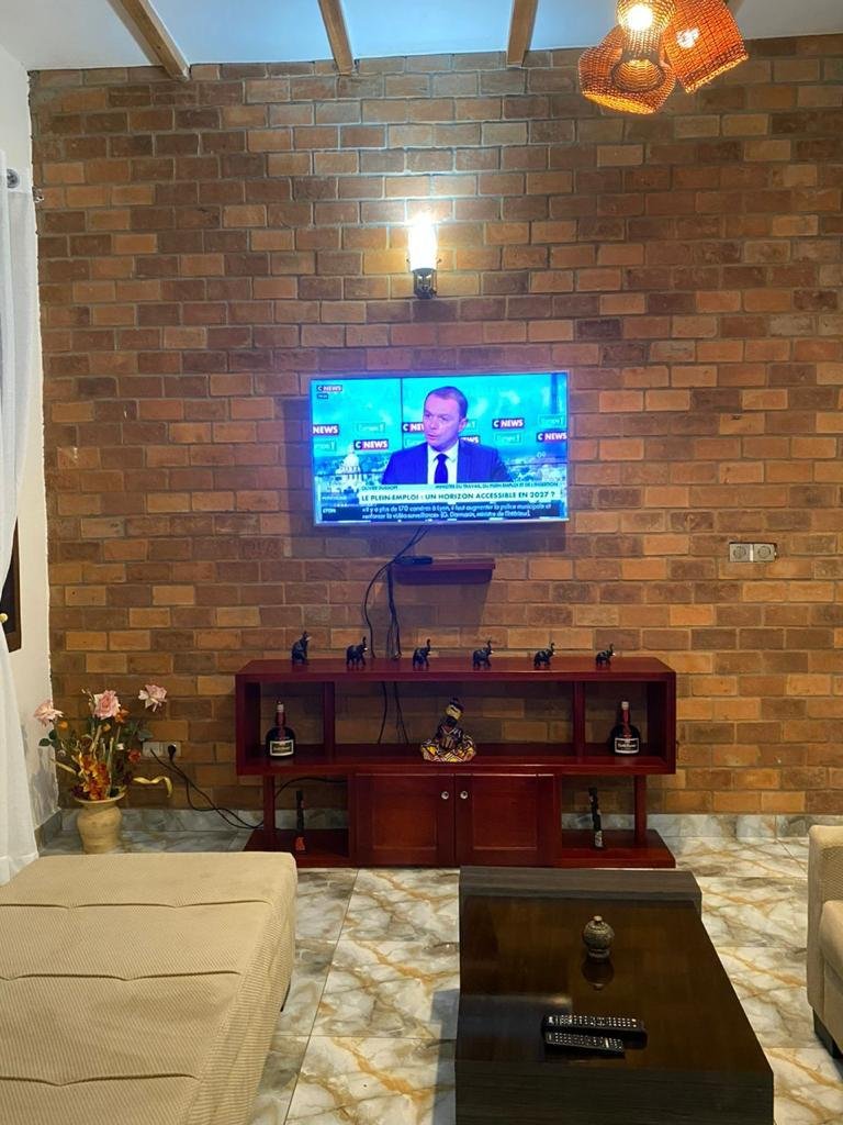 Studio meublé à louer, Golf, Yaoundé 