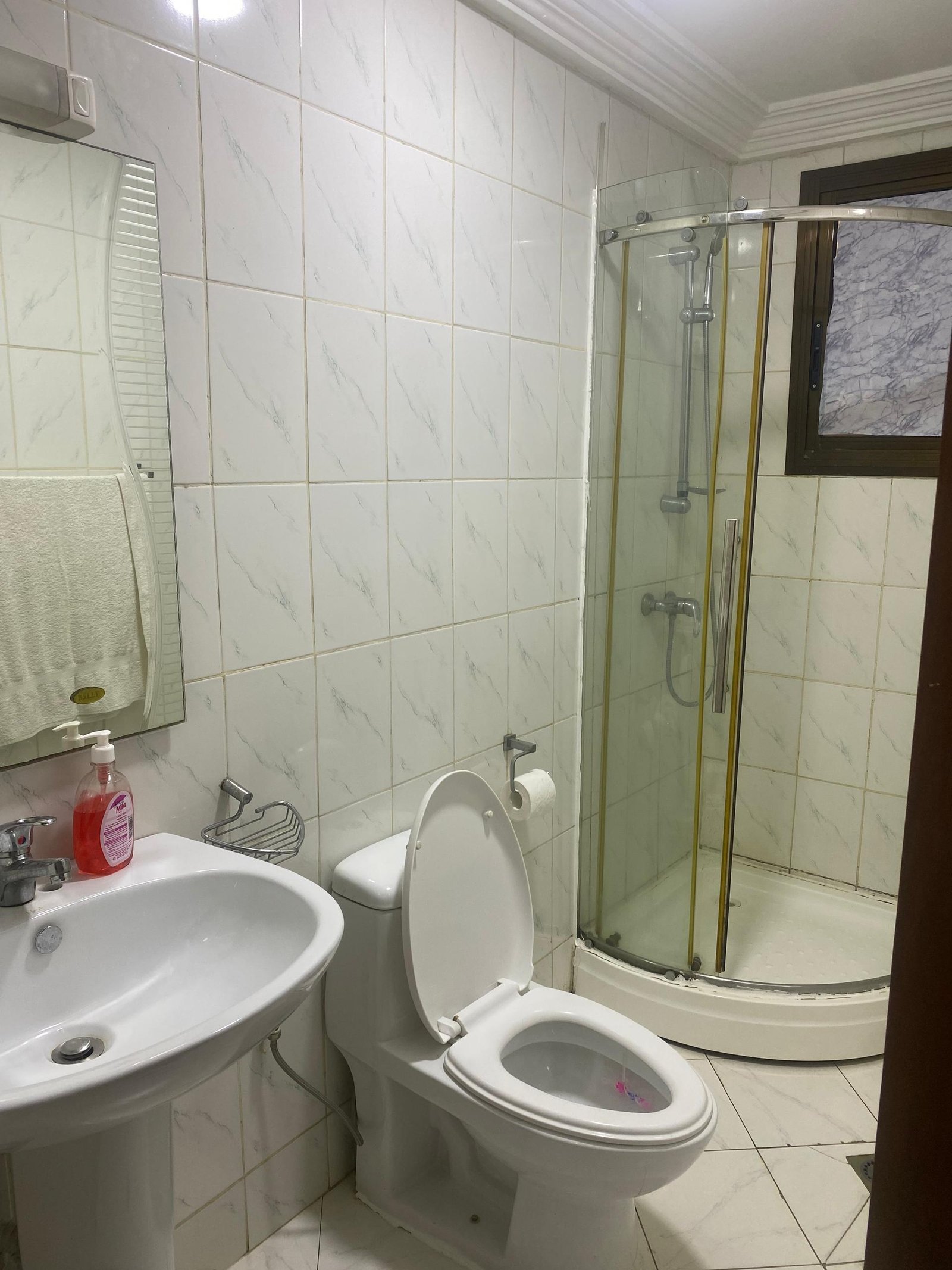 Appartement meublé à louer, Bastos, Yaoundé 
