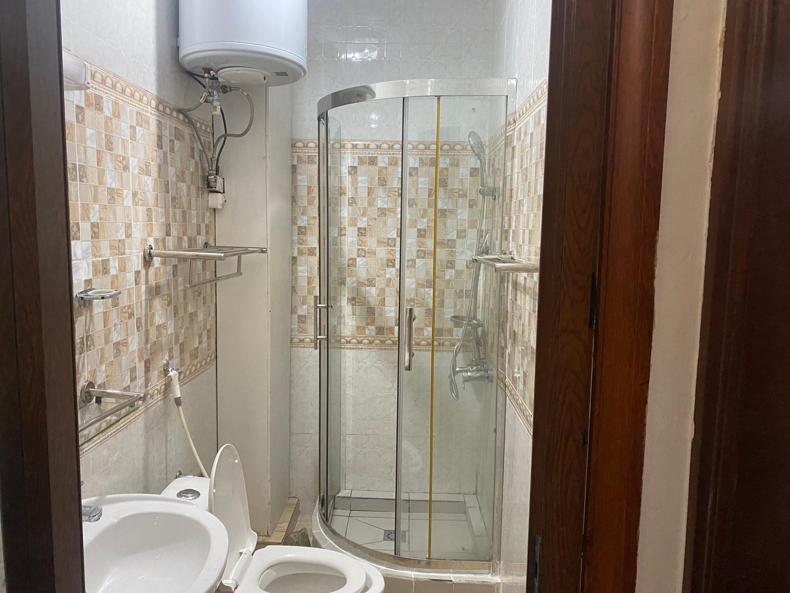 Studio meublé à louer, Golf, Yaoundé 